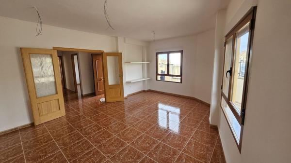 Chalet adosado en Calle Dalias, Pinoso thumbnail 2