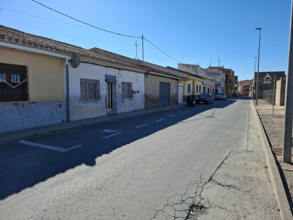 Chalet pareado en Calle Valencia, Pinoso thumbnail 2