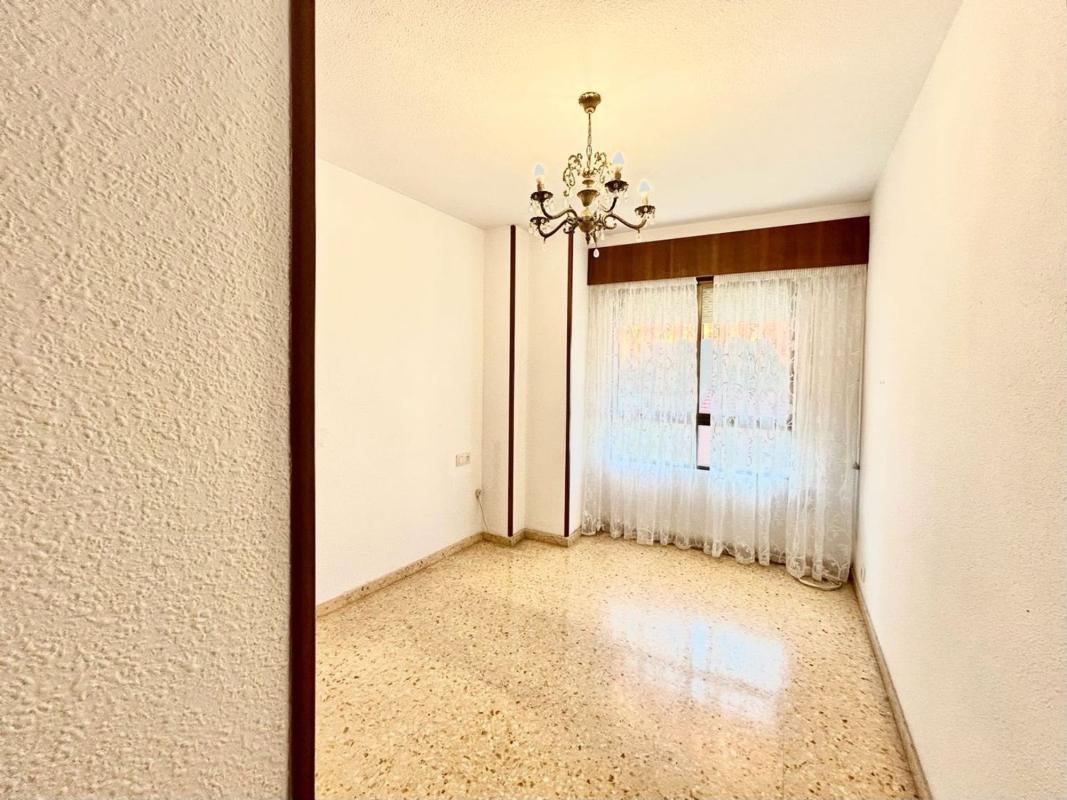 Продажа квартиры на Piso en Calle Espoz y Mina, Carolinas Bajas, Alicante / Alacant, Аликанте / Алакант
photo 5