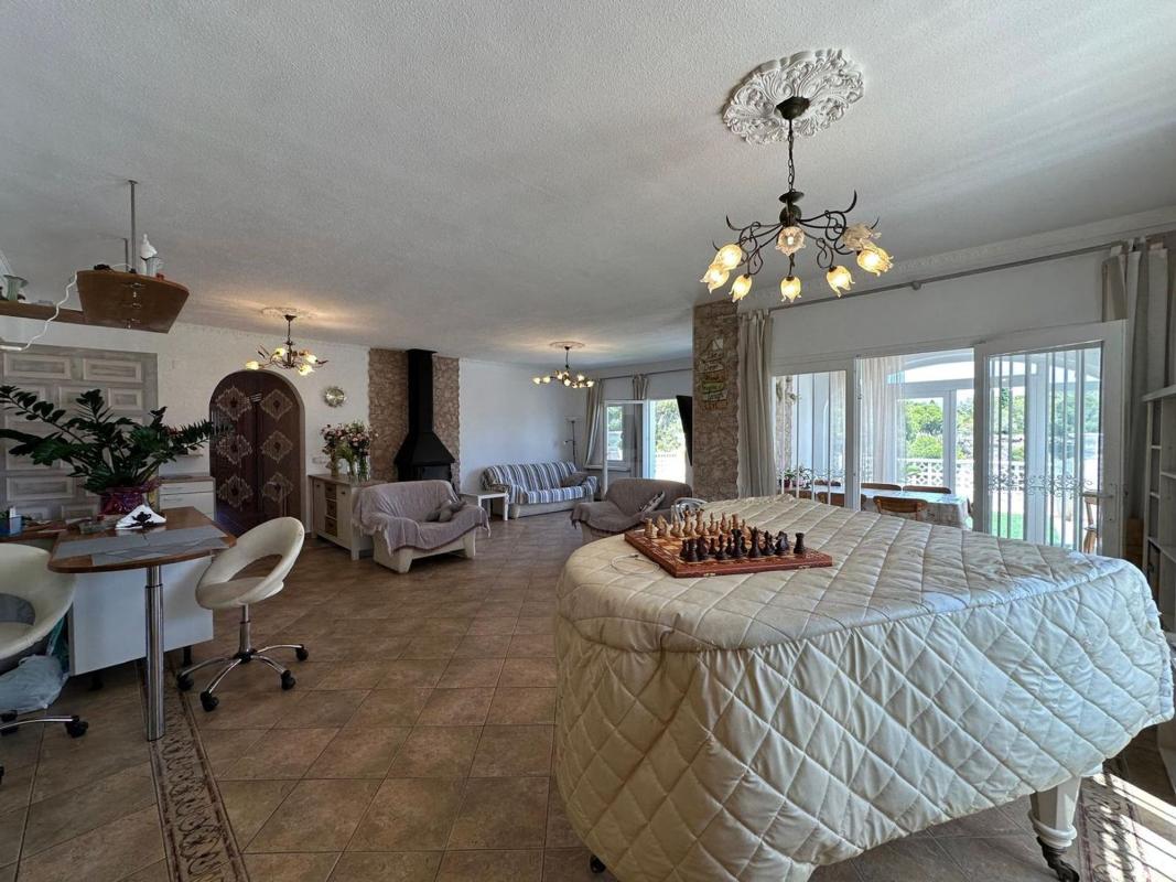 Properties for sale and rent in Spain photo 5