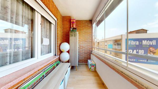 Venta de piso en Piso en Calle Gabriel Miró, Zona Pueblo, Pilar de la Horadada, Pilar de la Horadada
thumbnail 2