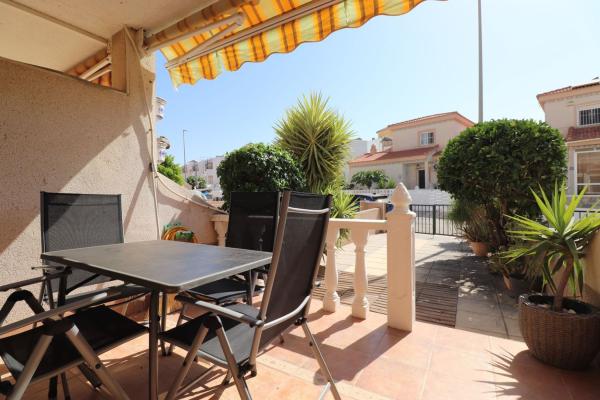 Chalet adosado en Calle Camilo José Cela, Algorfa photo 3