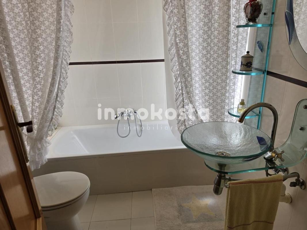 Недвижимость на продажу и в аренду в Испании photo 2
