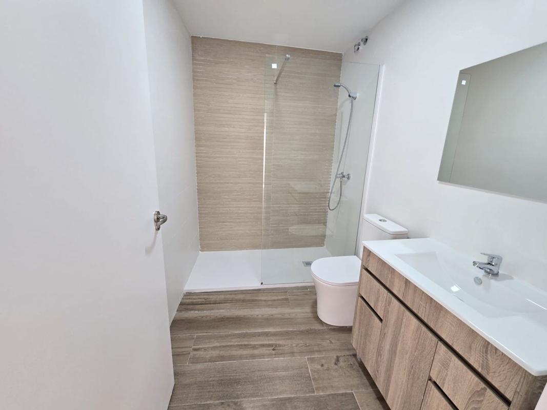 Sale of apartment in Piso en Calle Doctor Buades, 47, Carolinas Altas, Alicante / Alacant, Alicante
 photo 4
