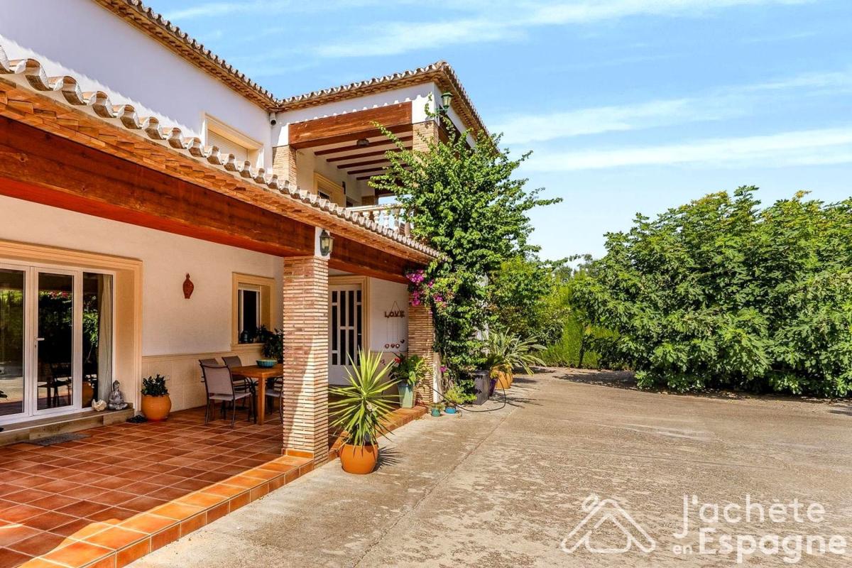 Propiedades en venta y alquiler en España photo 2