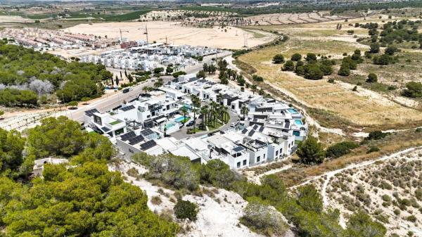 Casa o chalet independiente en La Cañada - Los Alcores, San Miguel de Salinas thumbnail 2