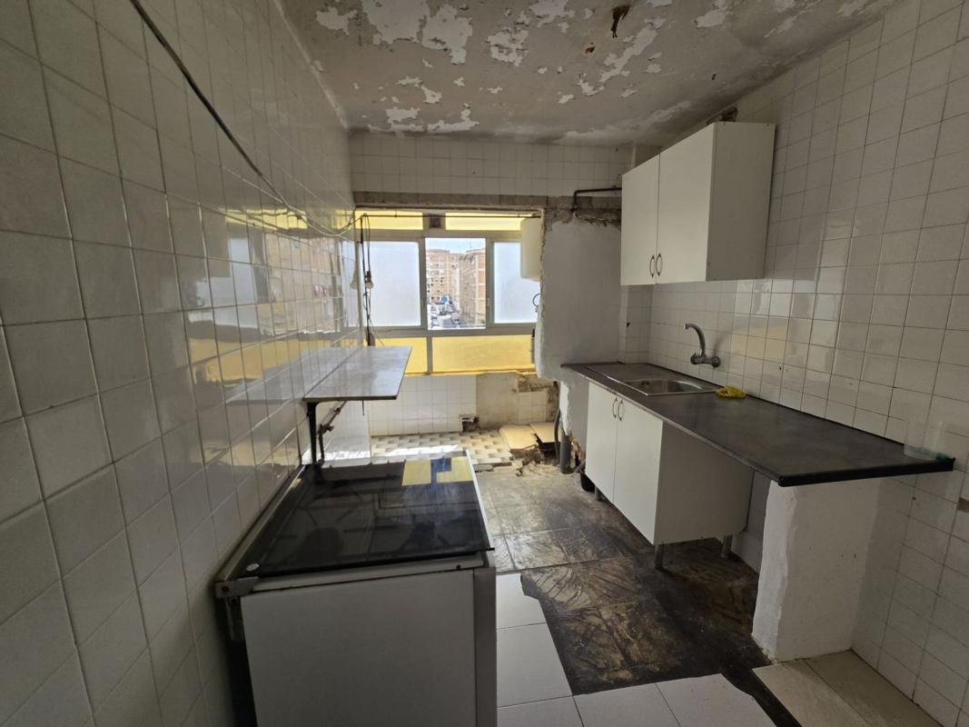 Venta de piso en Piso en Calle del Travertino, 20, Colonia Requena - Virgen del Carmen, Alicante / Alacant, Alicante / Alacant
photo 4