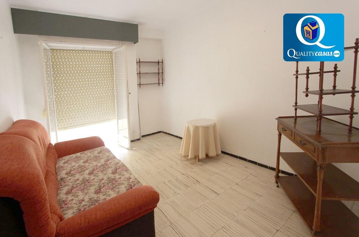 Sale of apartment in Piso en Carolinas Altas, Alicante / Alacant, Alicante
photo 1