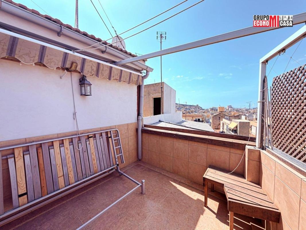 Venta de piso en Piso en Carolinas Bajas, Alicante / Alacant, Alicante / Alacant
photo 3