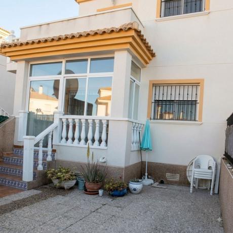 Chalet pareado en Barcelona, 57, Castalla thumbnail 2