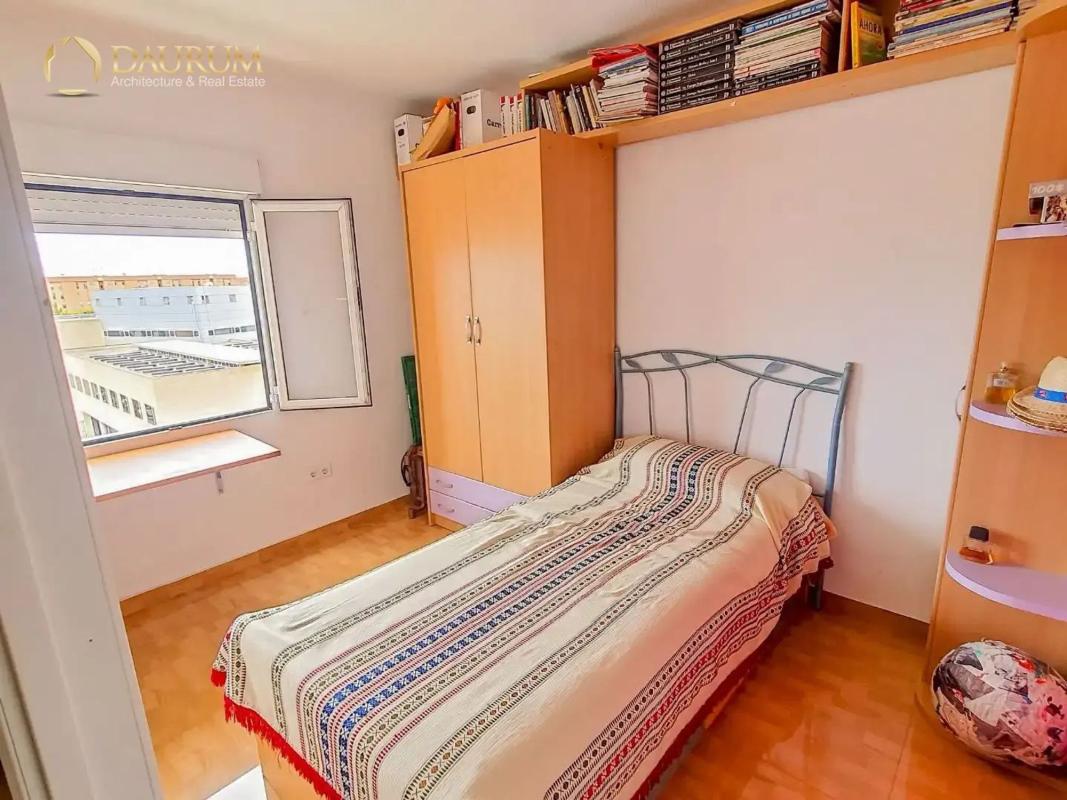 Продажа дуплекса на Dúplex en Avenida del Pino Santo, Virgen del Remedio - Parque lo Morant, Alicante / Alacant, Аликанте / Алакант photo 3