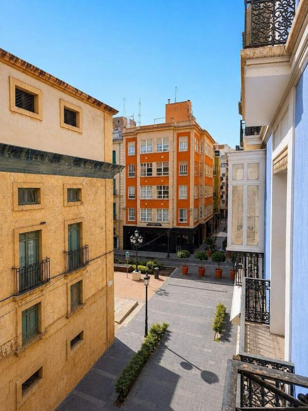 Venta de piso en Piso en Calle Castaños, Centro Tradicional, Alicante / Alacant, Alicante / Alacant
 photo 2
