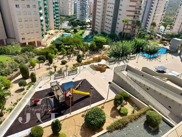 Продажа квартиры на Piso en Calle Ponent, 4, Las Azaleas - Alkadir, La Villajoyosa / Vila Joiosa, Ла Виллахойоса / Вила Хойоса
thumbnail 2