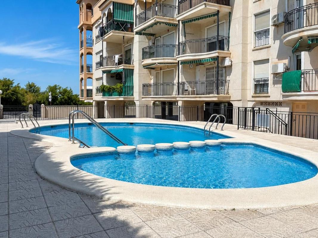 Sprzedaż mieszkania w Piso en Calle Elda, Tamarit - Playa Lissa, Santa Pola, Santa Pola
 photo 2
