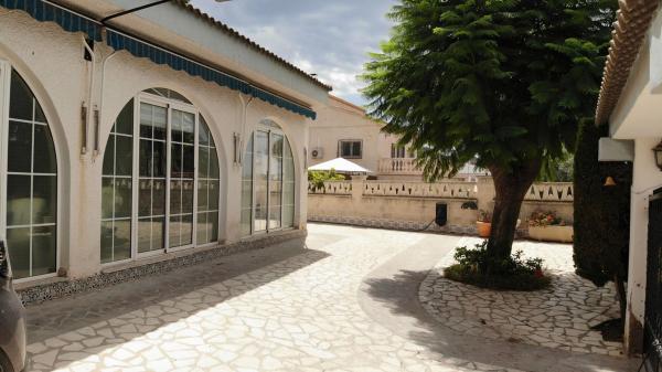 Casa o chalet independiente en Calle Riu Segura, Busot thumbnail 2