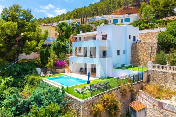 Частный шале на продаже в  Casa o chalet en Oltamar-Cucarres, Calpe, Кальпе photo 1