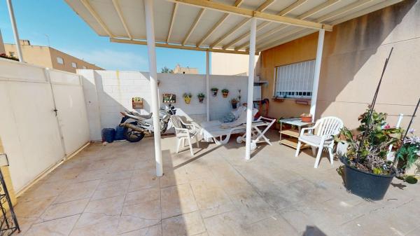 Chalet adosado en Calle val de la gallinera, Campello Pueblo, El Campello photo 2