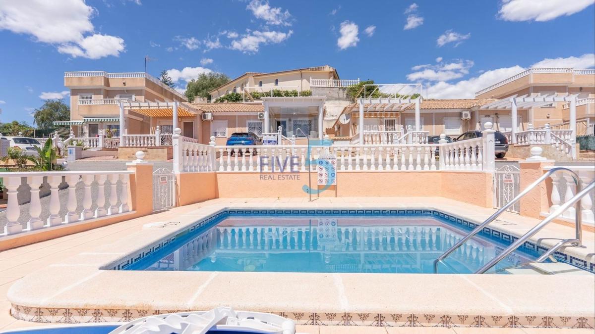 Sale of independent chalet in Casa o chalet en La Marquesa, Rojales, Rojales
photo 4
