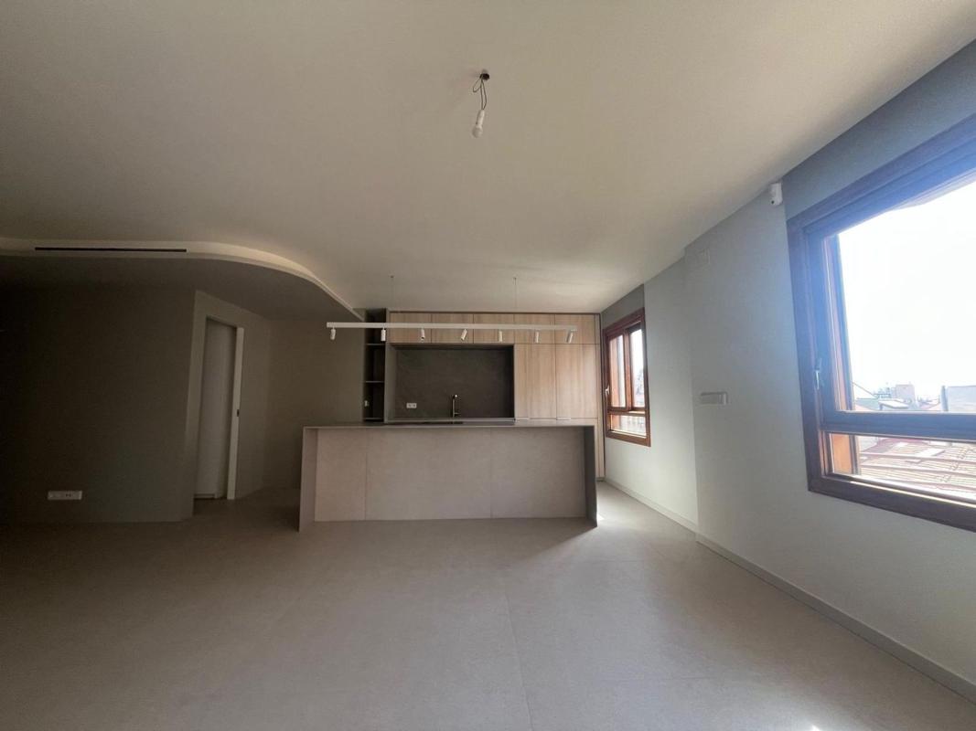 Продажа квартиры на Piso en Avenida Alfonso El Sabio, Mercado, Alicante / Alacant, Аликанте / Алакант
 photo 3