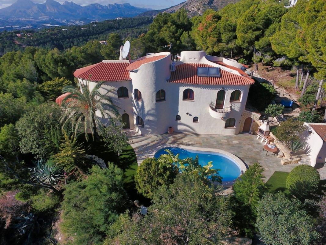 Properties for sale and rent in Spain photo 5