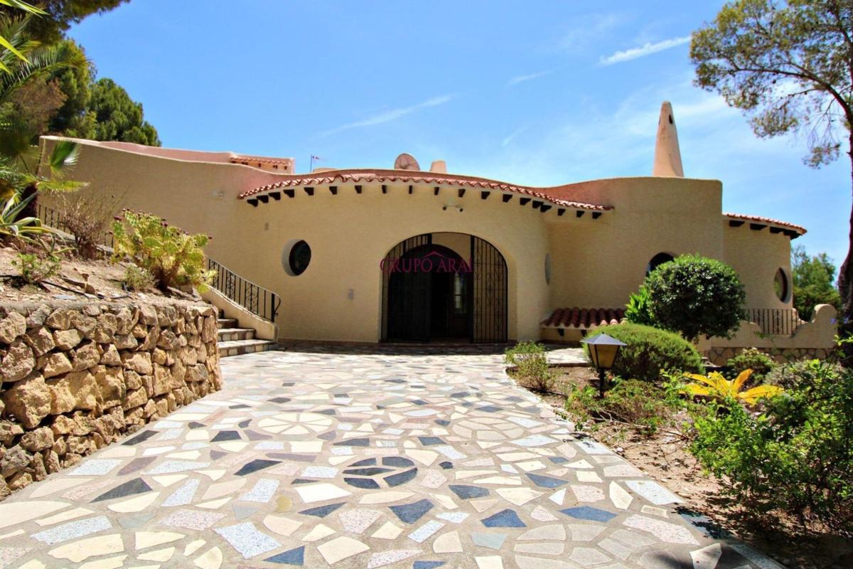 Properties for sale and rent in Spain photo 3