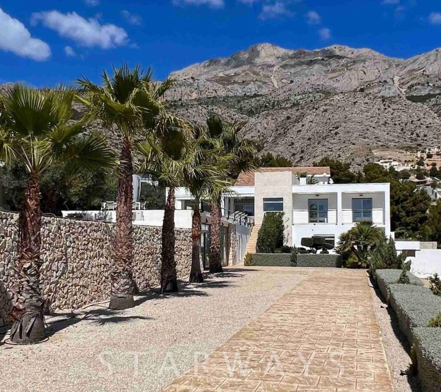 Properties for sale and rent in Spain photo 5