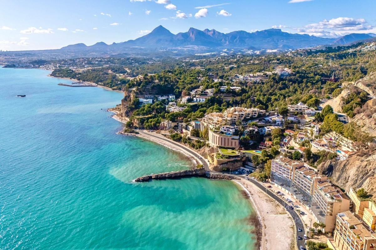 Venta de piso en Piso en Calle Pto. Dpt. Luis Campomanes, Zona de Mascarat, Altea, Altea
photo 2