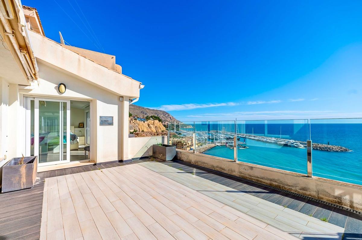 Venta de piso en Piso en Calle Pto. Dpt. Luis Campomanes, Zona de Mascarat, Altea, Altea
photo 4