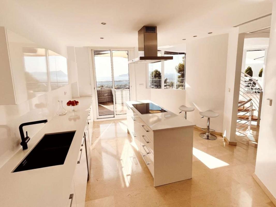 Properties for sale and rent in Spain photo 4