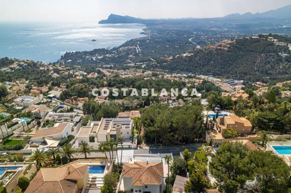 Independent chalet for sale in Casa o chalet en Calle Noruega-a.h, Altea Hills, Altea, Altea
thumbnail 2