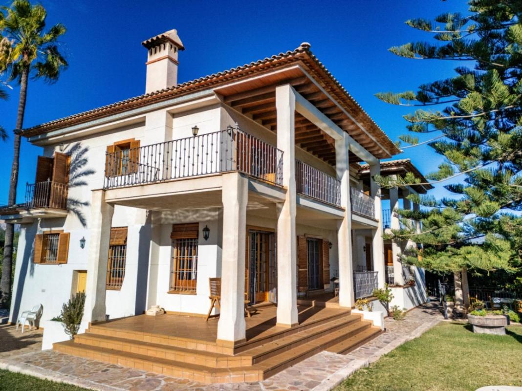 Propiedades en venta y alquiler en España photo 2