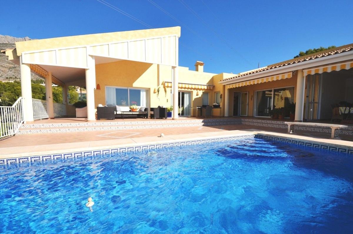 Properties for sale and rent in Spain photo 2