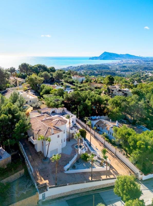 Properties for sale and rent in Spain photo 2