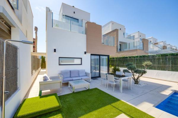 Casa o chalet independiente en Calle la Rambla, 44, Urbanizaciones, Guardamar del Segura photo 3