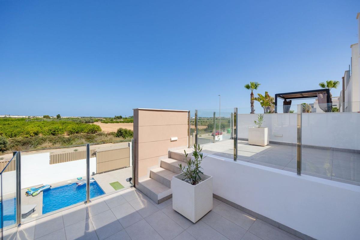 Properties for sale and rent in Spain photo 4