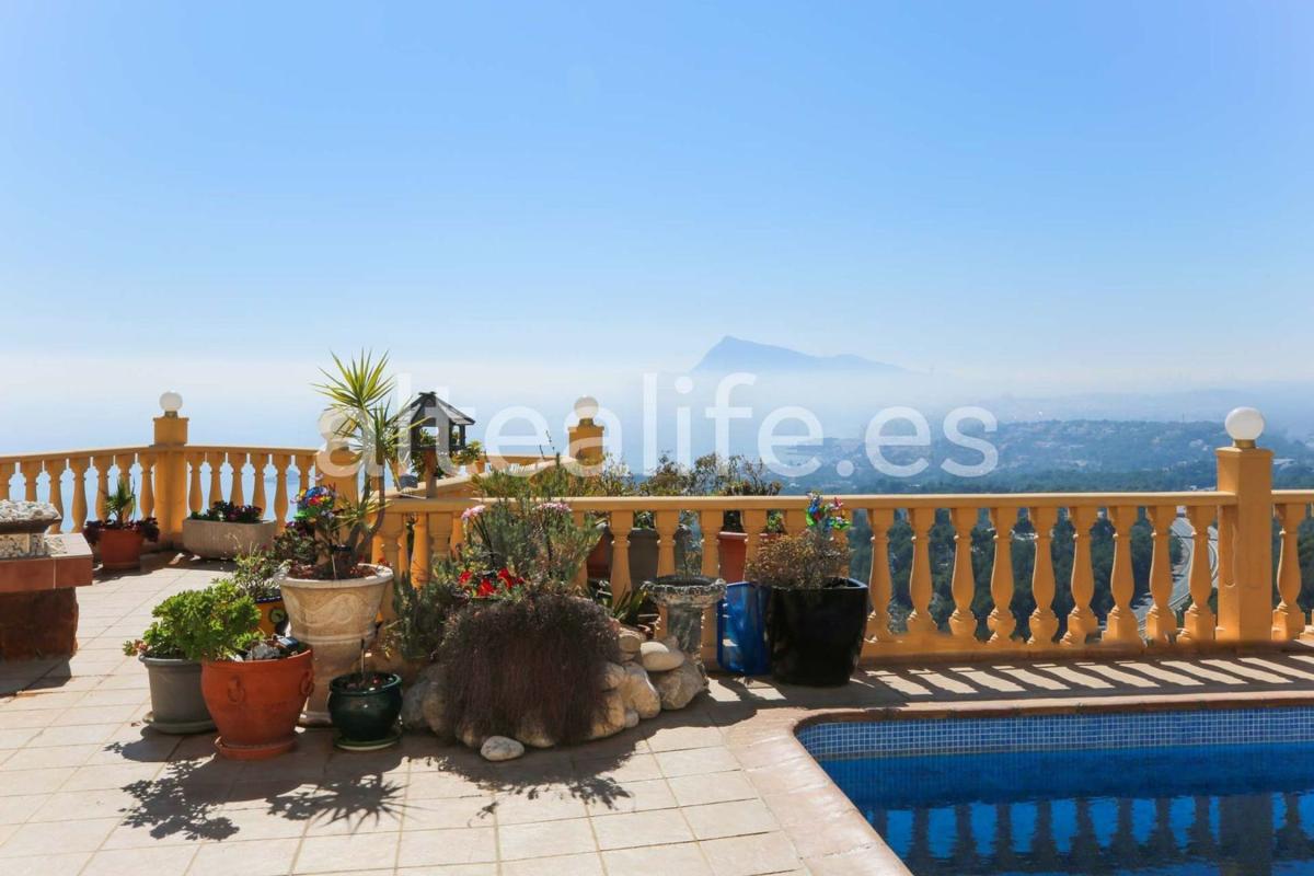 Properties for sale and rent in Spain photo 5