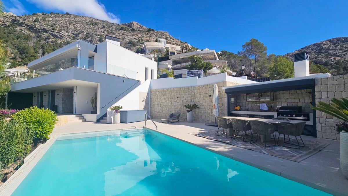 Properties for sale and rent in Spain photo 4