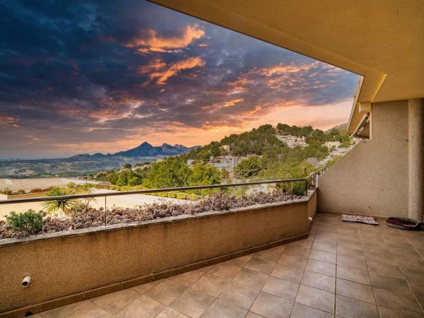 Аттик на продажу в Ático en Avenida Principal de la Sierra, Altea Hills, Altea, Алтея thumbnail 2