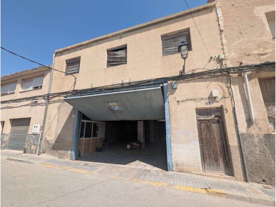 Propiedades en venta y alquiler en España photo 1