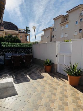 Chalet adosado en venta en  Calle Osa Mayor , Orihuela photo 4
