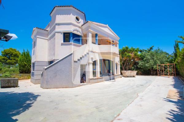 Частный шале на продаже в  Casa o chalet en Cometa-Carrió, Calpe, Кальпе photo 3