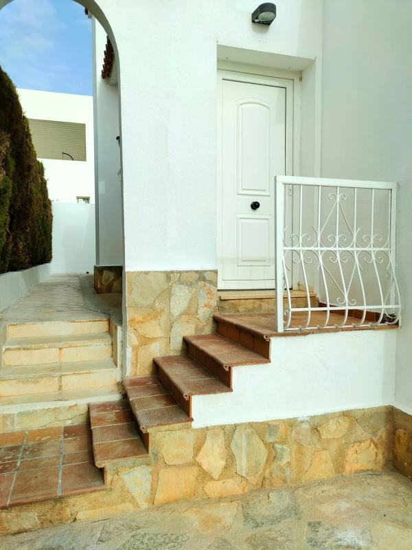 Properties for sale and rent in Spain photo 4
