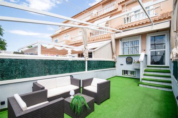 Chalet adosado en Calle Logroño, Centro, Santa Pola photo 1