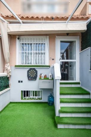 Chalet adosado en Calle Logroño, Centro, Santa Pola thumbnail 3