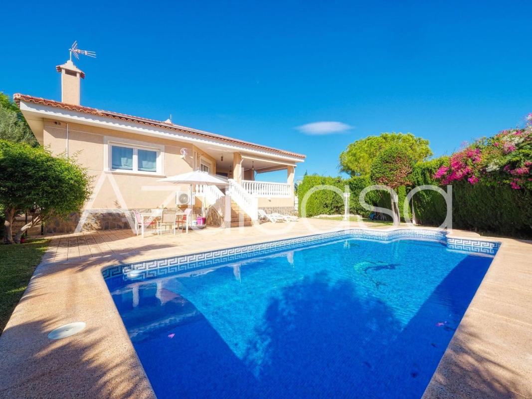 Properties for sale and rent in Spain photo 1