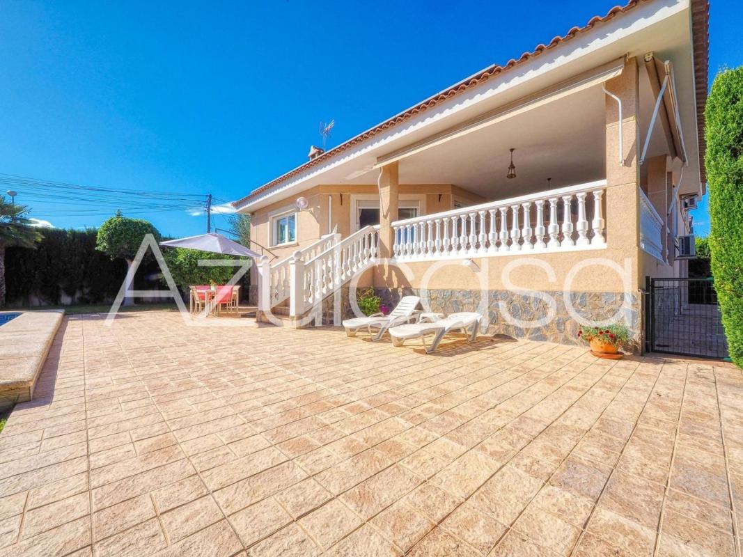 Properties for sale and rent in Spain photo 4