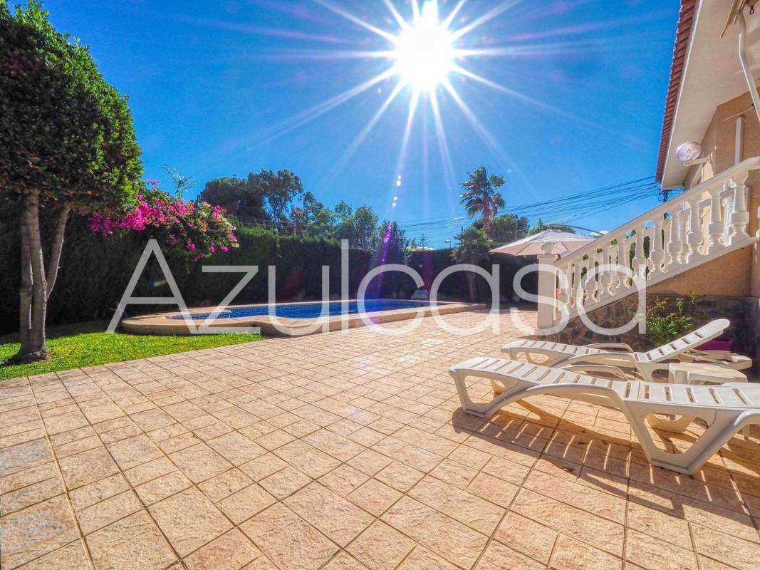 Properties for sale and rent in Spain photo 5