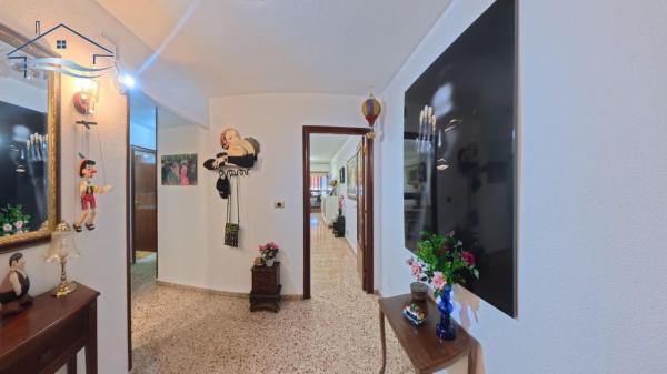 Venta de piso en Piso en Amadeo De Saboya, Carolinas Altas, Alicante / Alacant, Alicante / Alacant
thumbnail 2