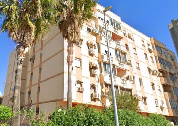 Частный шале на продаже в Casa o chalet en Calle Irlanda, Pueblo Levante, Benidorm, Бенидорм thumbnail 1