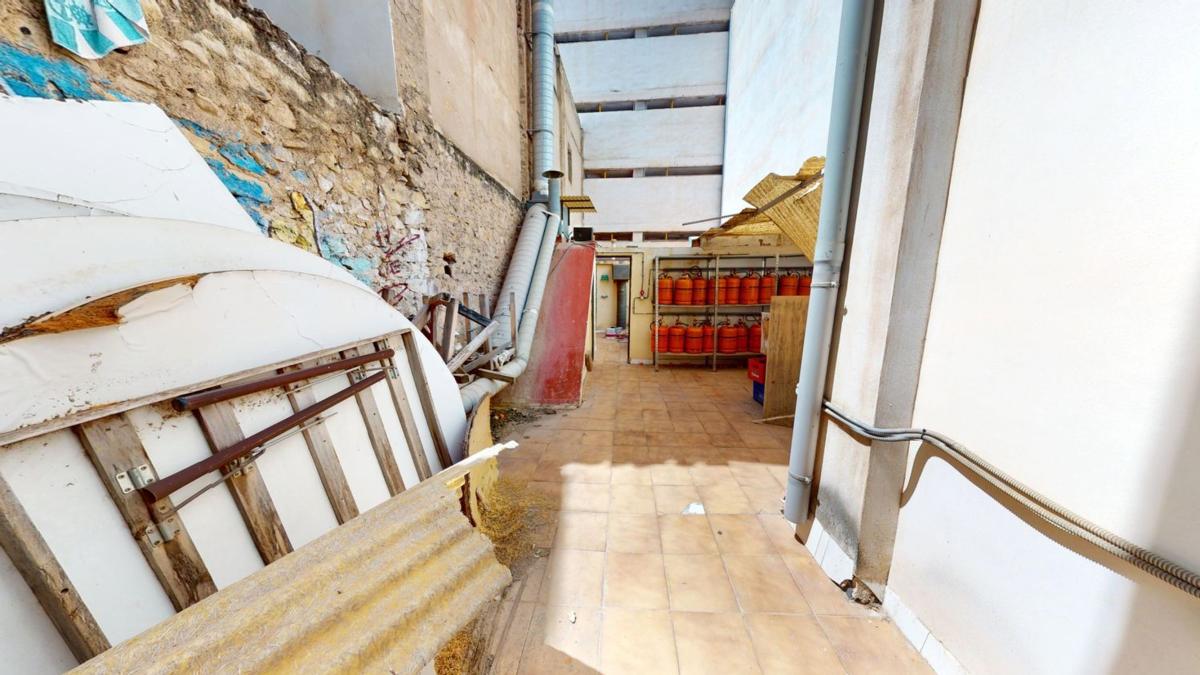 Продажа квартиры на Piso en Calle Poeta Campos Vasallo, Mercado, Alicante / Alacant, Аликанте / Алакант
photo 2